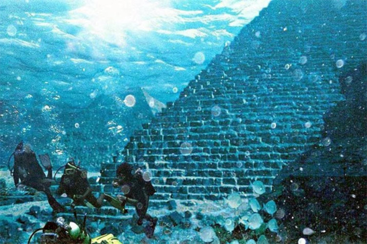 Azores underwater pyramid