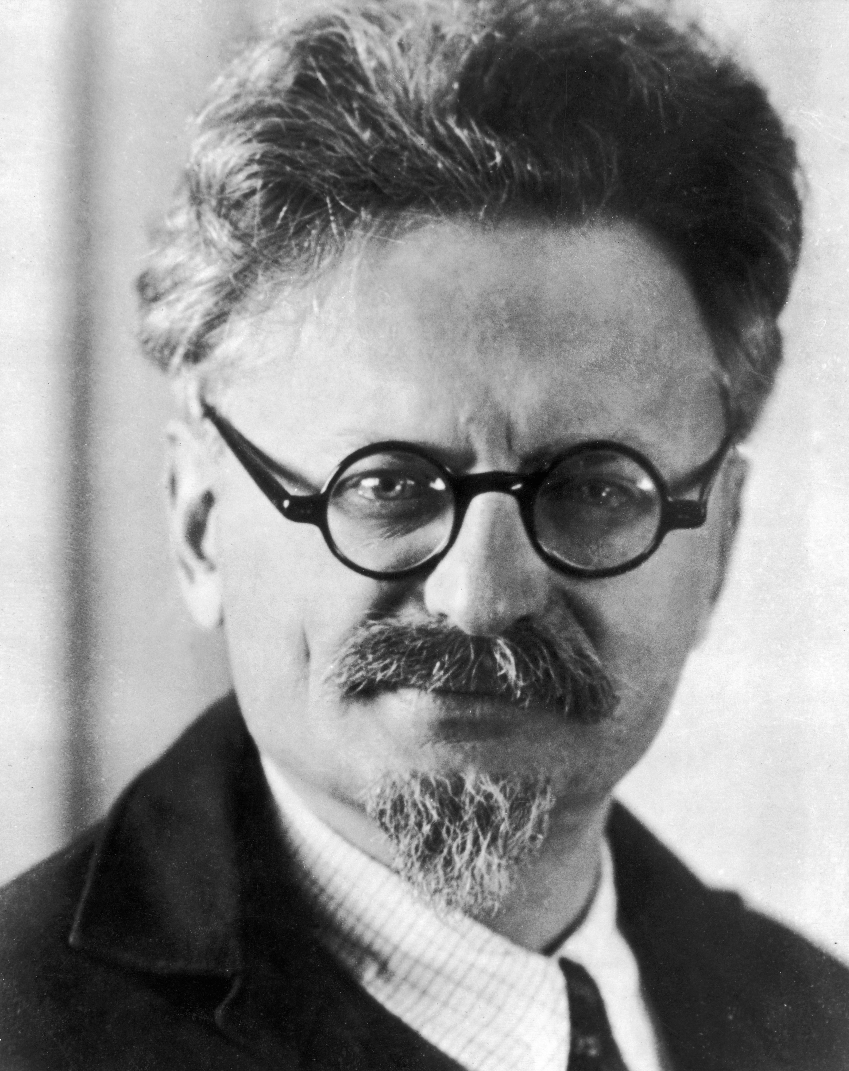 Leon Trotsky 1856-1950